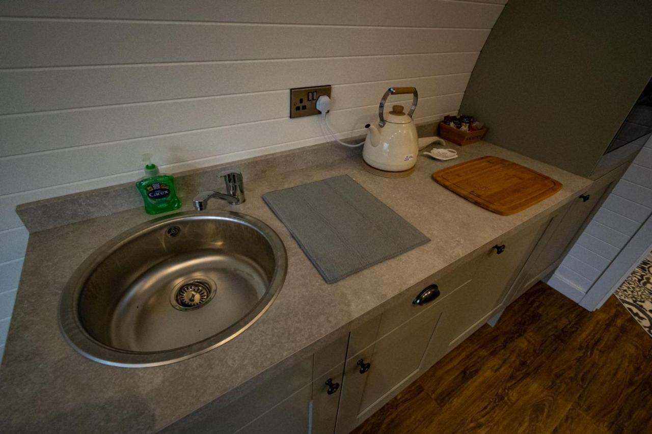 1-Bed Pod Cabin In Beautiful Surroundings Ρέξαμ Εξωτερικό φωτογραφία
